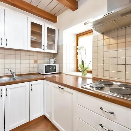 Traditional 2 Floor In Istria Muntrilj Tatil Evi *