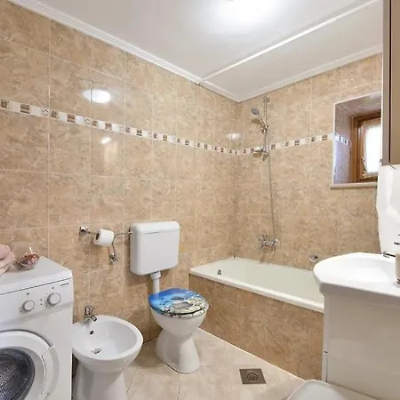 Traditional 2 Floor In Istria Muntrilj * Tinjan