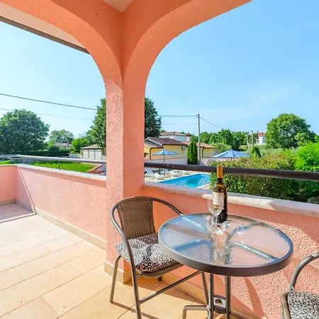 Traditional 2 Floor In Istria Muntrilj Casa vacanze